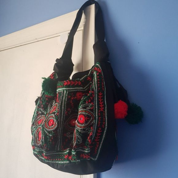 Women's Casual Handbag - Picture 13 of 15